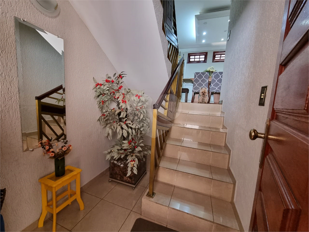 Casa à venda com 3 quartos, 220m² - Foto 4