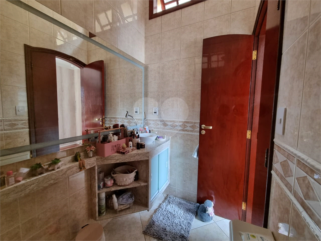 Casa à venda com 3 quartos, 220m² - Foto 18