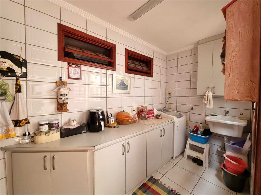 Casa à venda com 3 quartos, 220m² - Foto 12