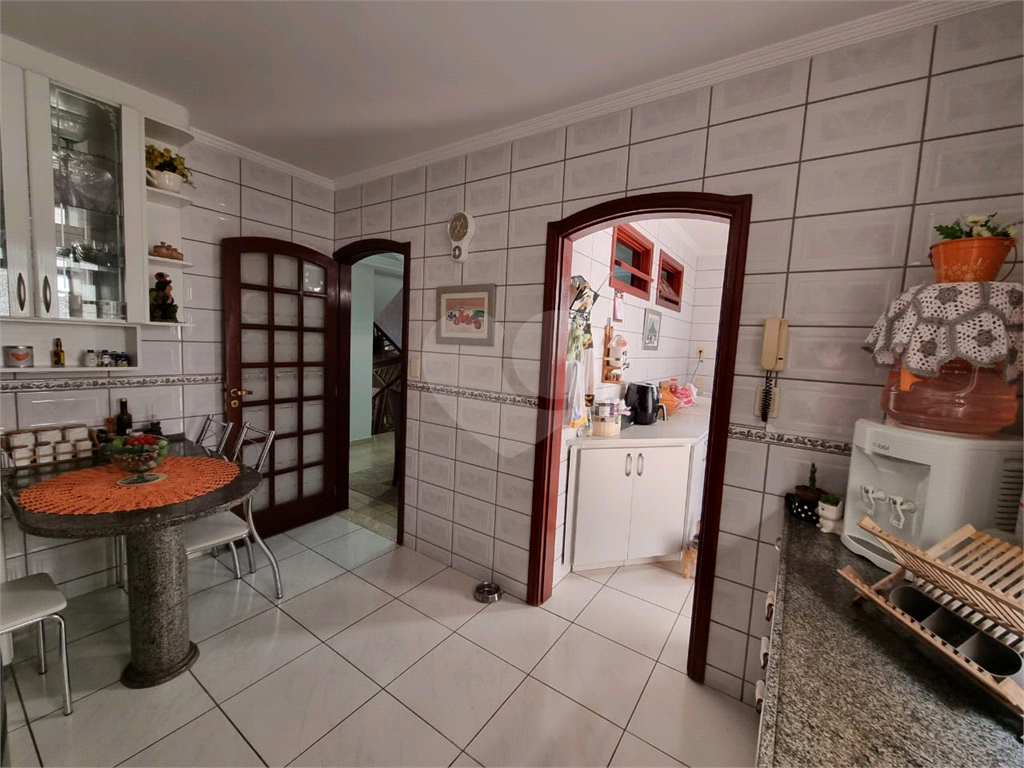 Casa à venda com 3 quartos, 220m² - Foto 6