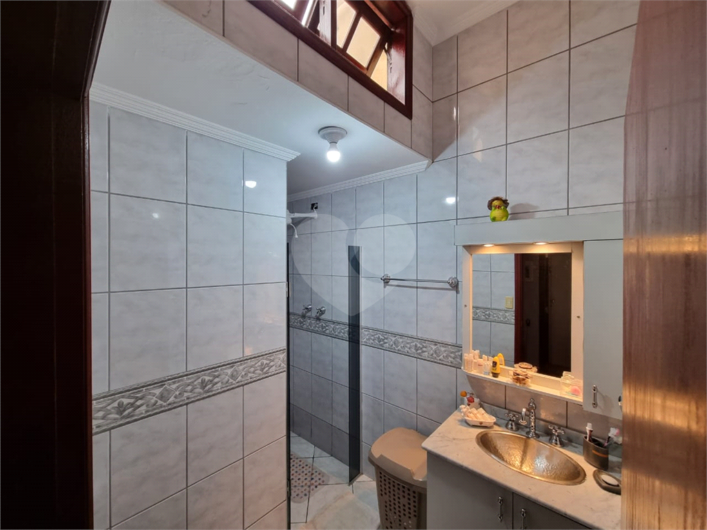 Casa à venda com 3 quartos, 220m² - Foto 29