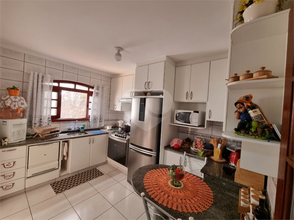 Casa à venda com 3 quartos, 220m² - Foto 5