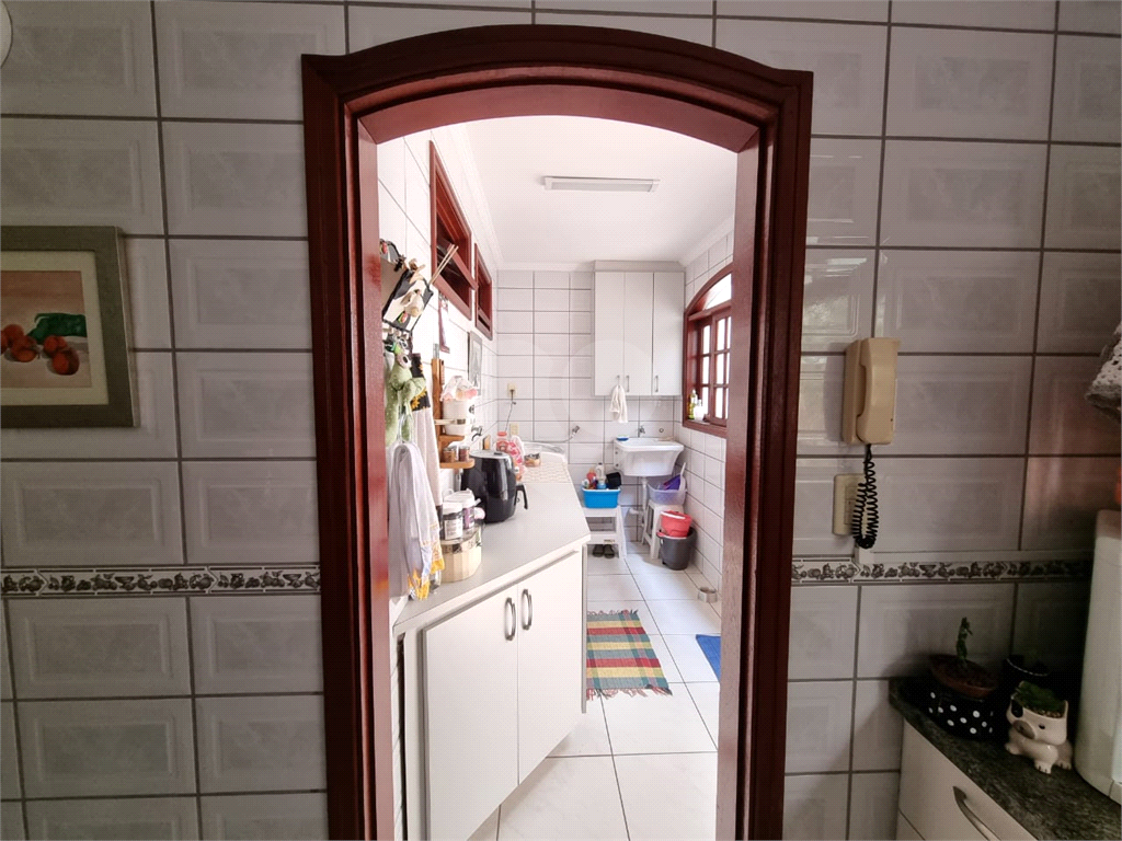 Casa à venda com 3 quartos, 220m² - Foto 7