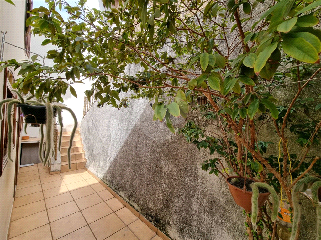 Casa à venda com 3 quartos, 220m² - Foto 10