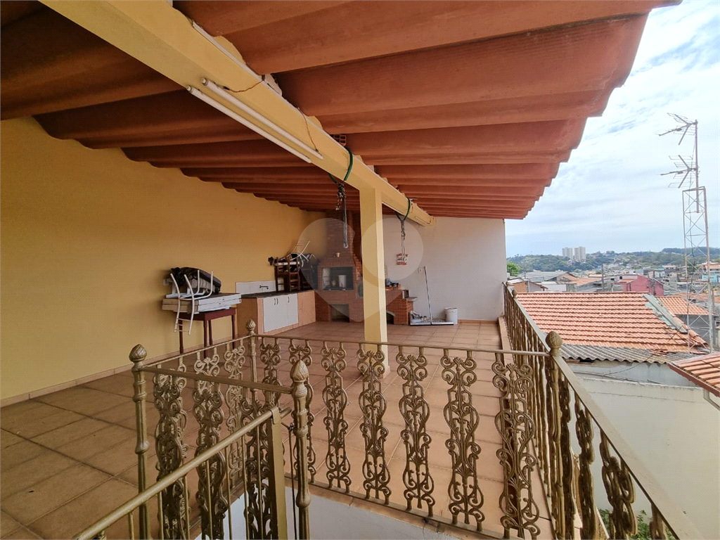 Casa à venda com 3 quartos, 220m² - Foto 14