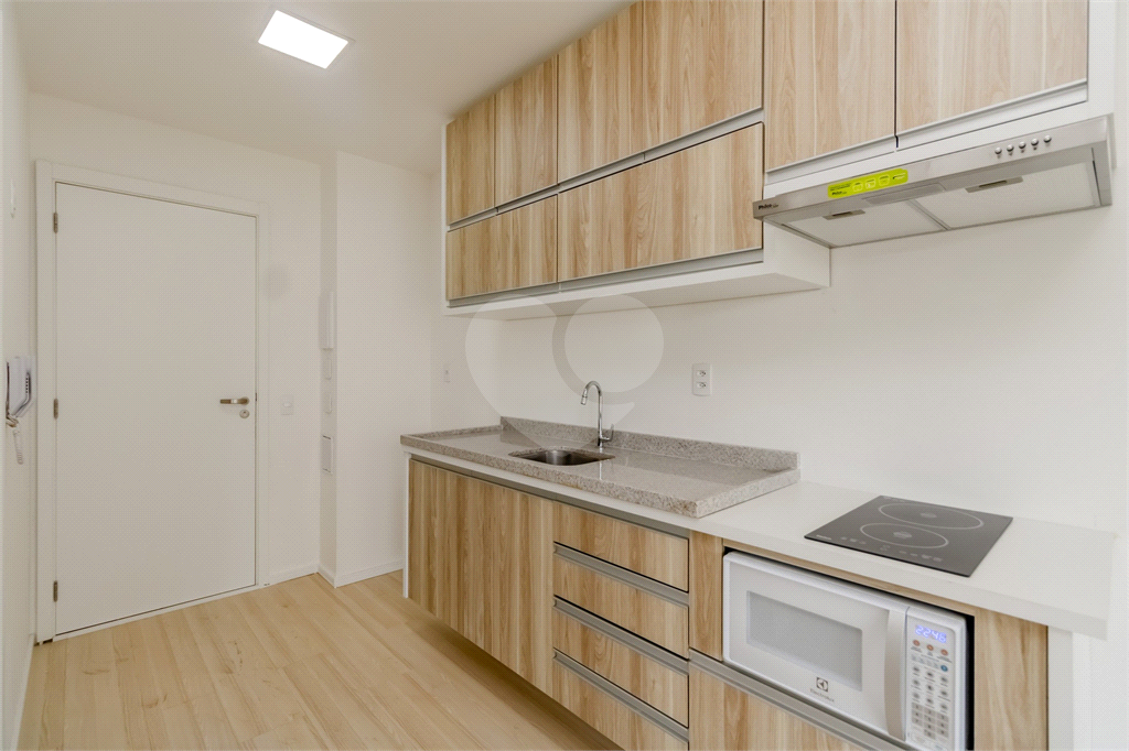 APARTAMENTO em MOEMA