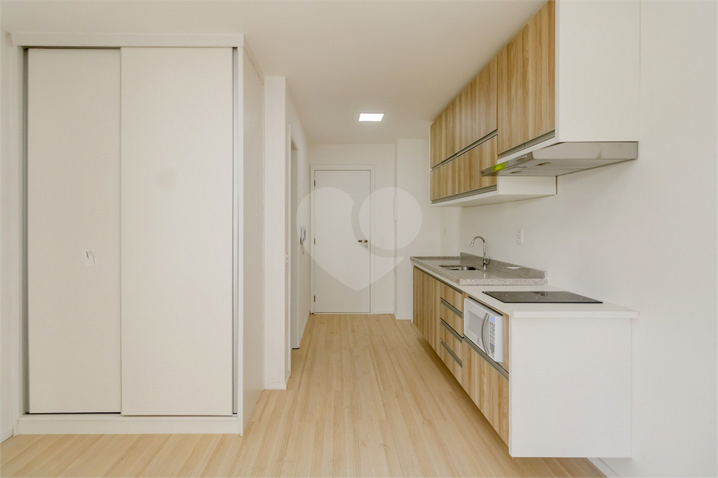 APARTAMENTO em MOEMA
