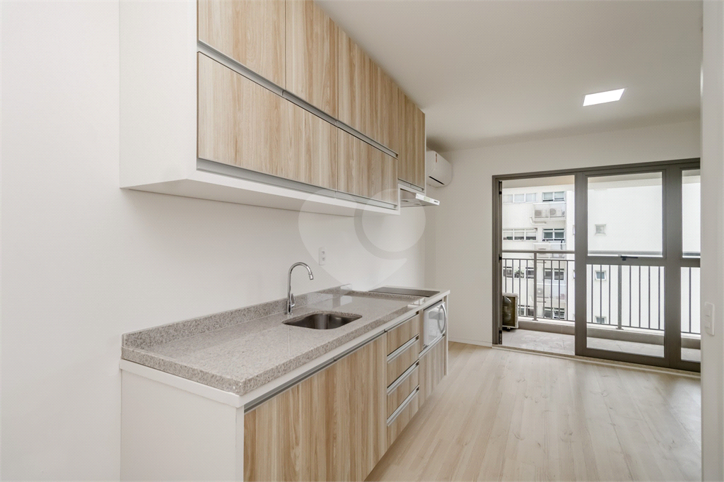 APARTAMENTO em MOEMA