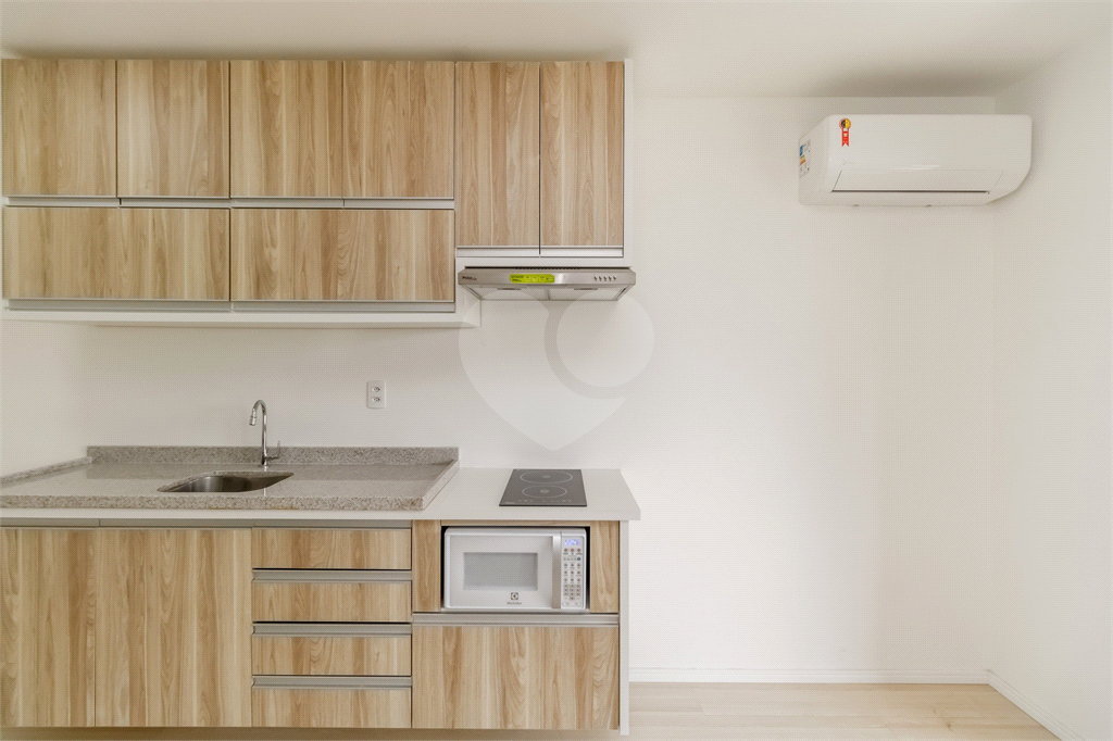 APARTAMENTO em MOEMA