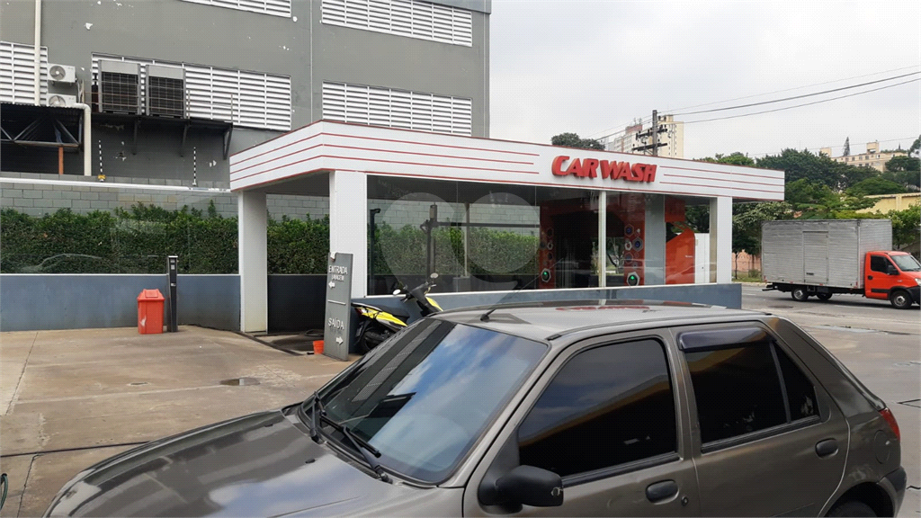 LOJA LOCALIZADA EM UM AUtO POSTO DE SeerVIÇOS SHELL