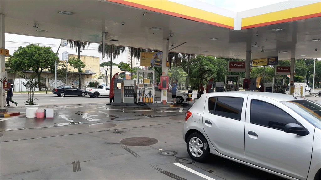 LOJA EM AUTO POSTO DE SERVIÇOS SHELL
