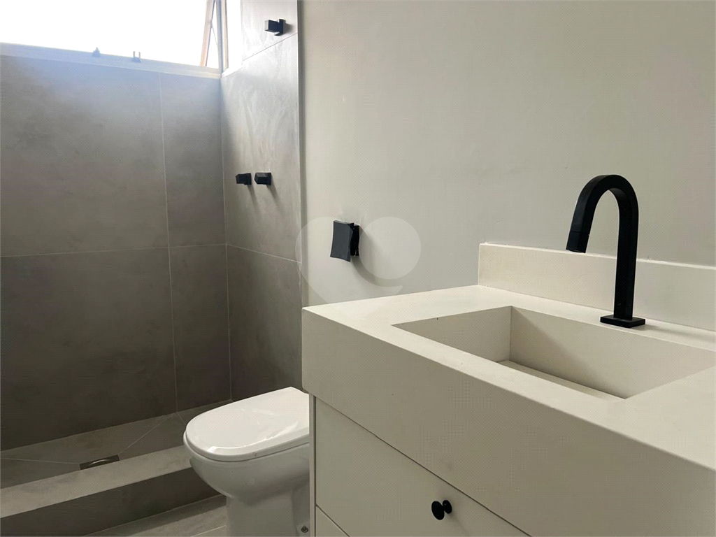 Ótimo apartamento a venda, totalmente retormado, ao lado da Braz Leme.