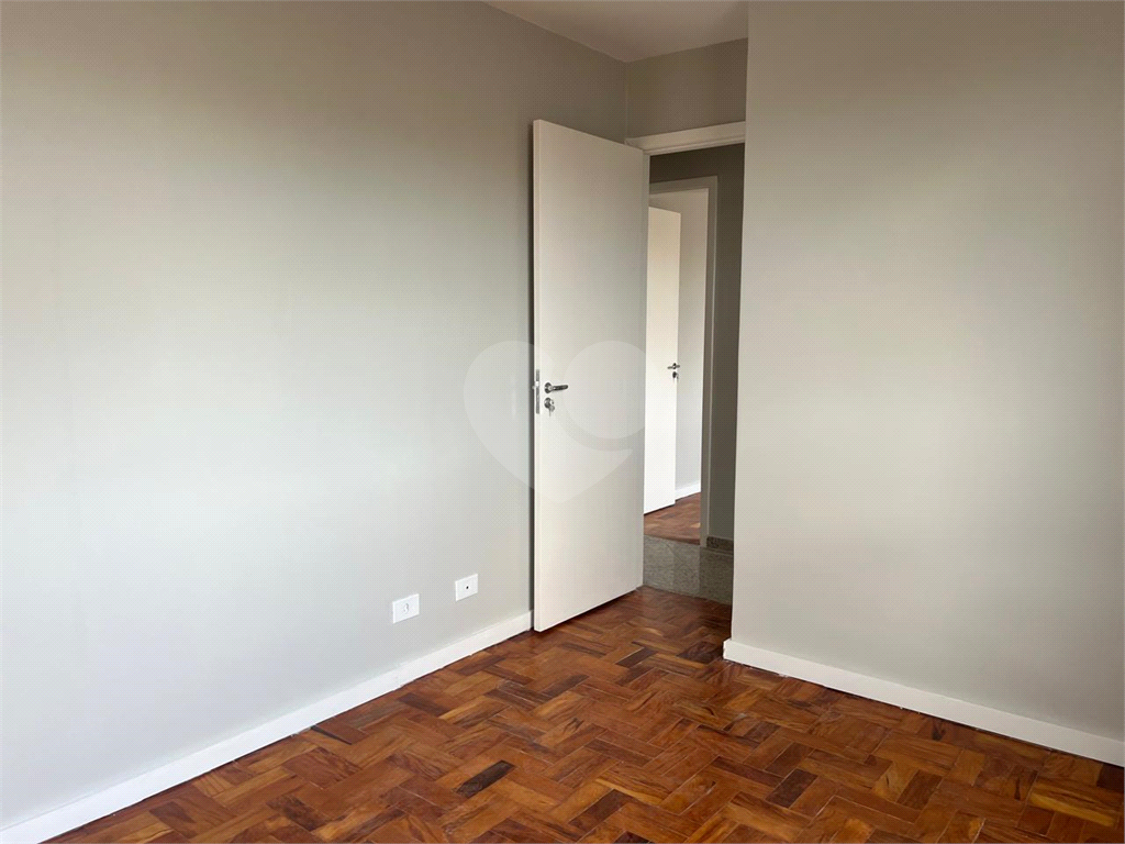 Ótimo apartamento a venda, totalmente retormado, ao lado da Braz Leme.
