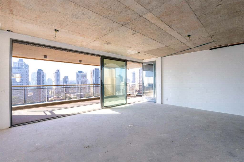 APARTAMENTO em BROOKLIN