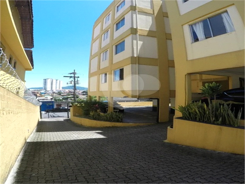 Apartamento à venda com 1 quarto, 37m² - Foto 2