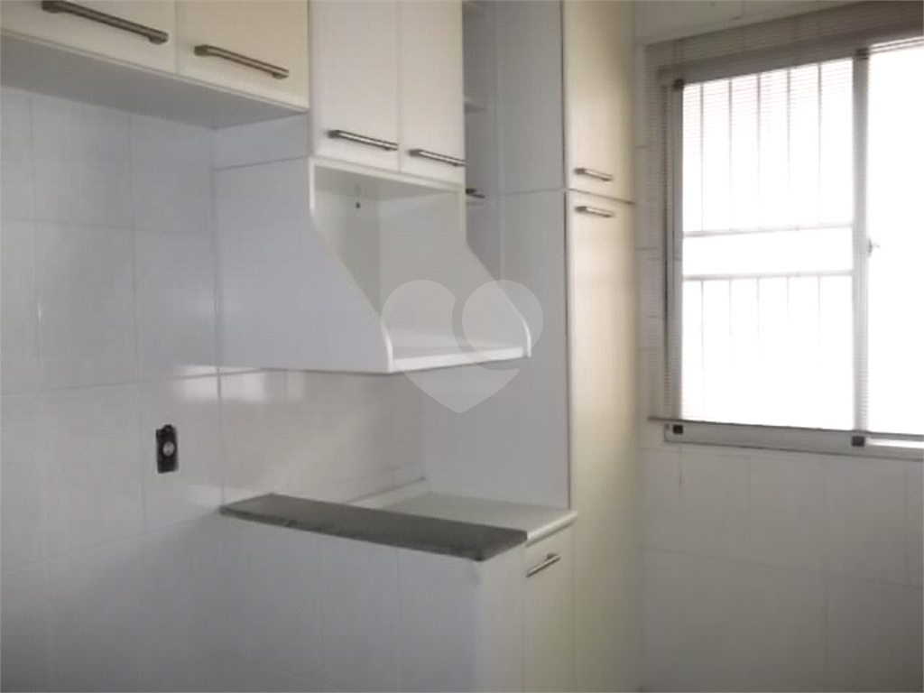Apartamento à venda e aluguel com 2 quartos, 62m² - Foto 17