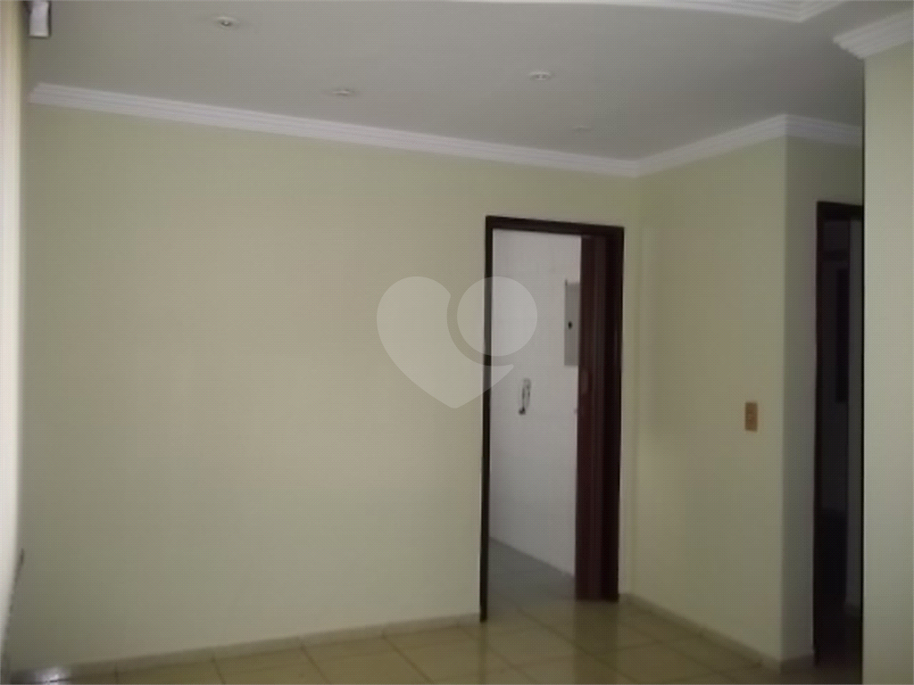 Apartamento à venda e aluguel com 2 quartos, 62m² - Foto 2