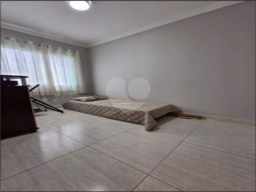 Casa à venda com 4 quartos, 305m² - Foto 32