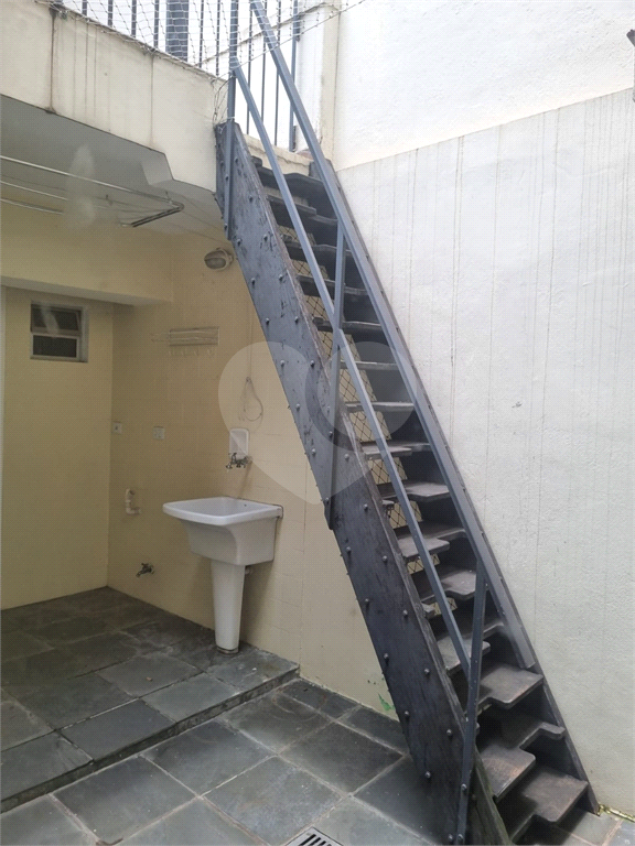 CASA DE VILA em CAMPO BELO