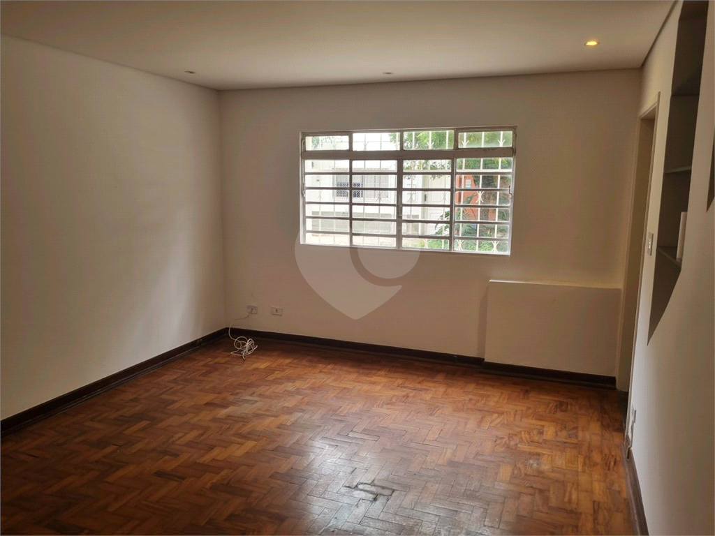 CASA DE VILA em CAMPO BELO