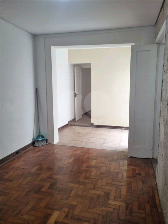 CASA DE VILA em CAMPO BELO