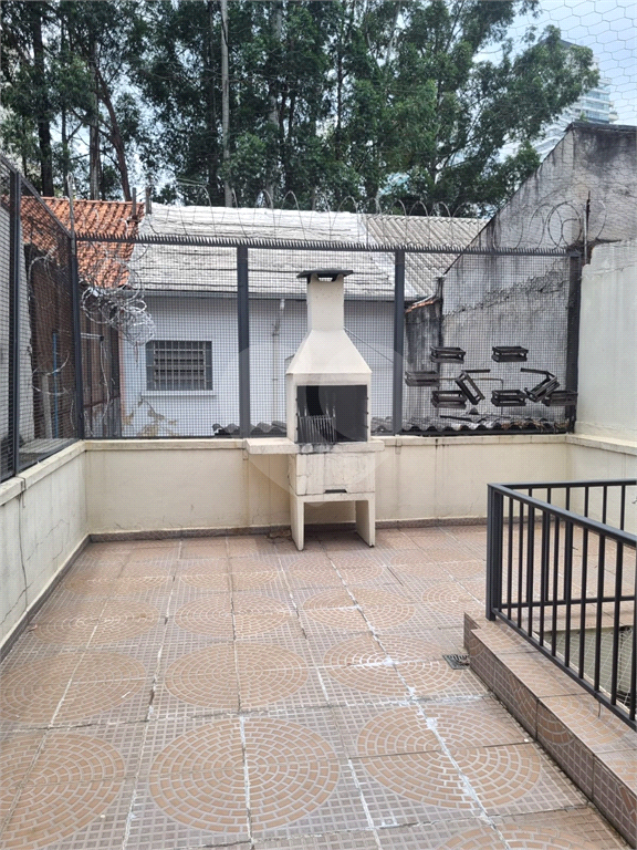 CASA DE VILA em CAMPO BELO