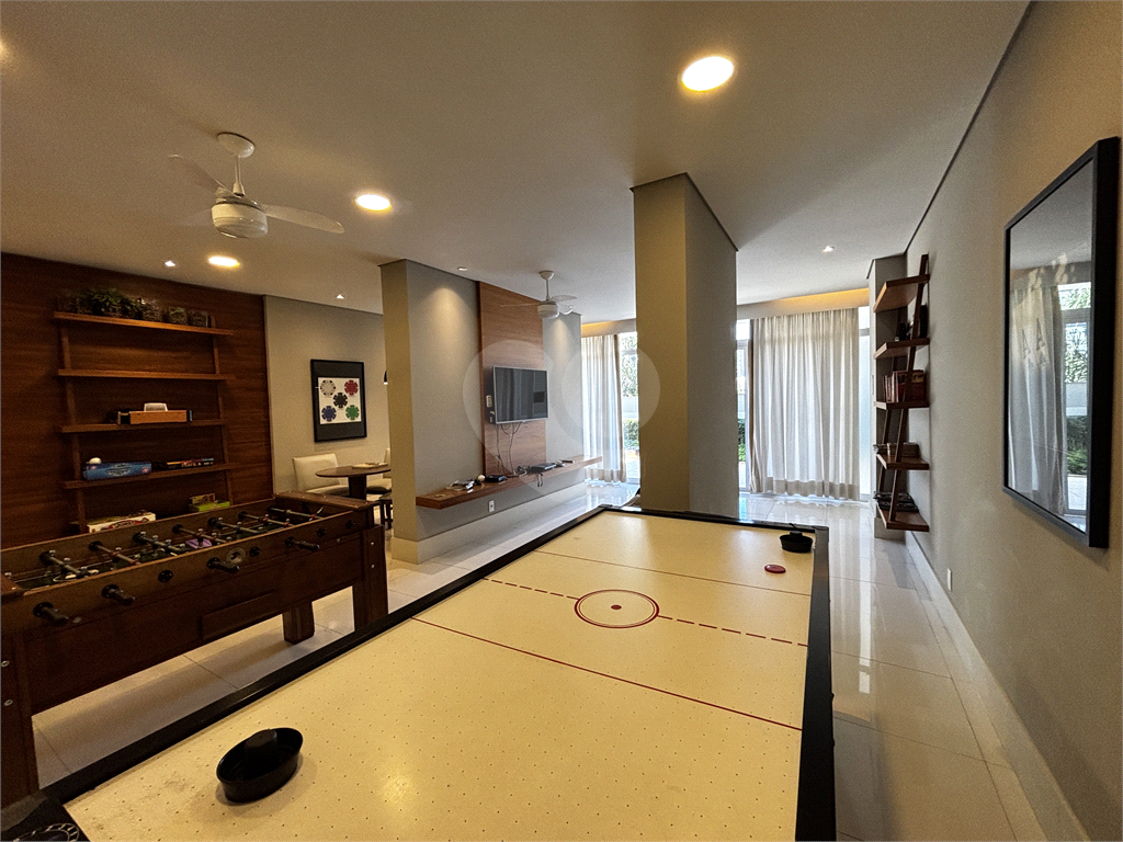 Apartamento com 3 dormitórios e 2 vagas em Santana