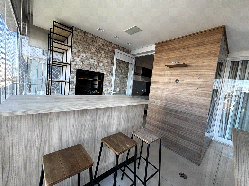 Apartamento com 3 dormitórios e 2 vagas em Santana