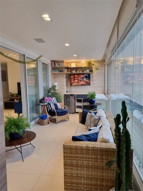 Apartamento com 3 dormitórios e 2 vagas em Santana