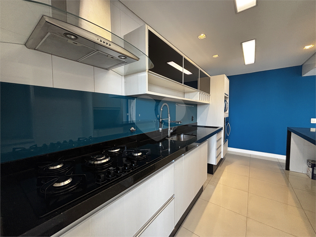 Apartamento com 3 dormitórios e 2 vagas em Santana