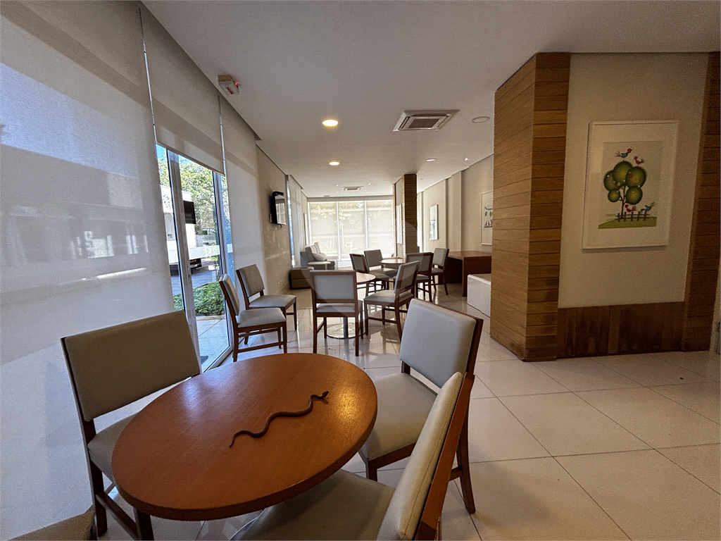 Apartamento com 3 dormitórios e 2 vagas em Santana