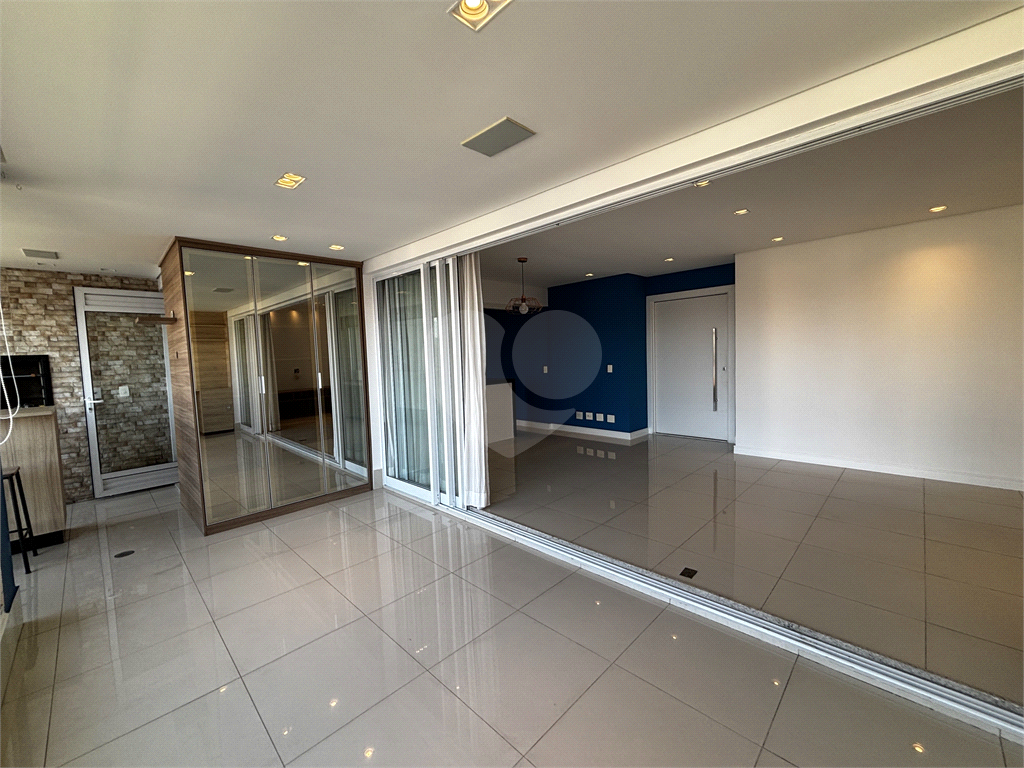Apartamento com 3 dormitórios e 2 vagas em Santana