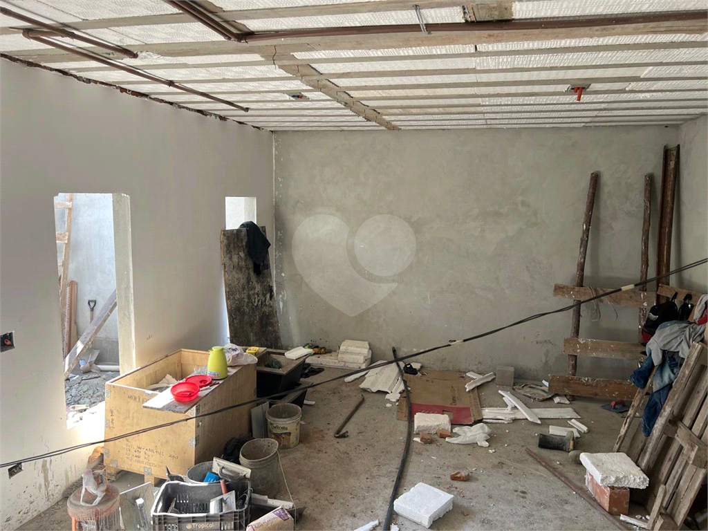 SOBRADO SANTA TERESINHA - SENDO 3 SUITES, 2 VAGAS, COM ESPAÇO GOURMET