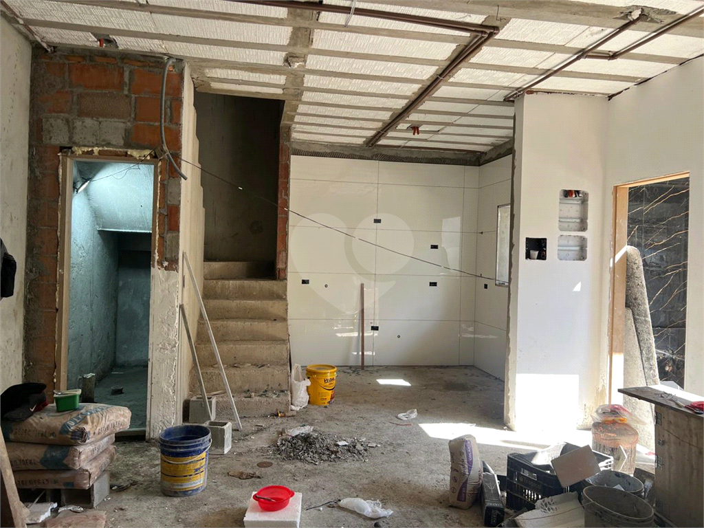 SOBRADO SANTA TERESINHA - SENDO 3 SUITES, 2 VAGAS, COM ESPAÇO GOURMET