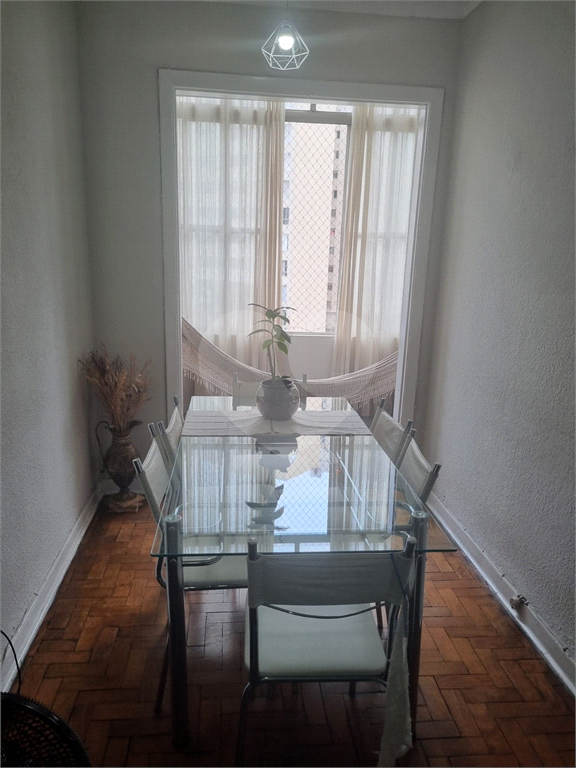 APARTAMENTO em BELA VISTA