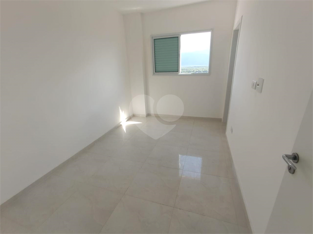 APARTAMENTO em CAIÇARA