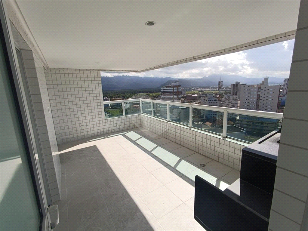 APARTAMENTO em CAIÇARA