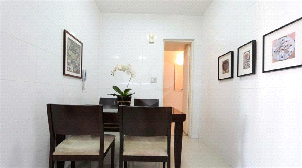 APARTAMENTO em REAL PARQUE