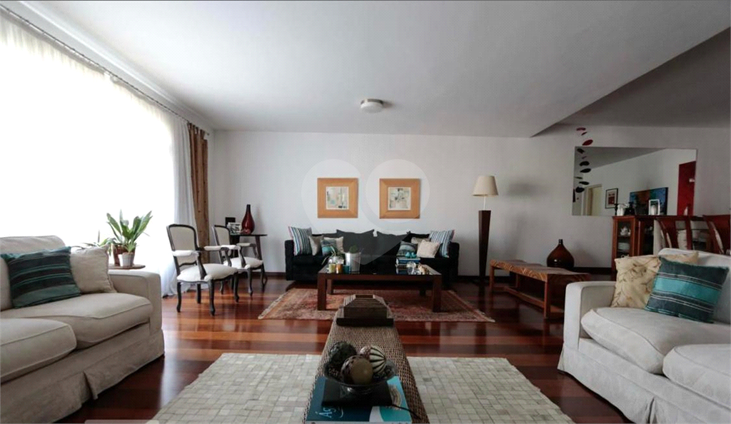 APARTAMENTO em REAL PARQUE