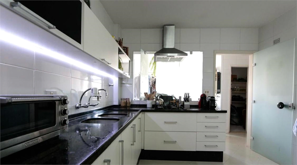 APARTAMENTO em REAL PARQUE