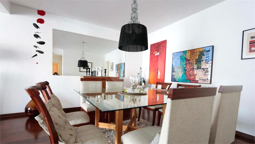 APARTAMENTO em REAL PARQUE