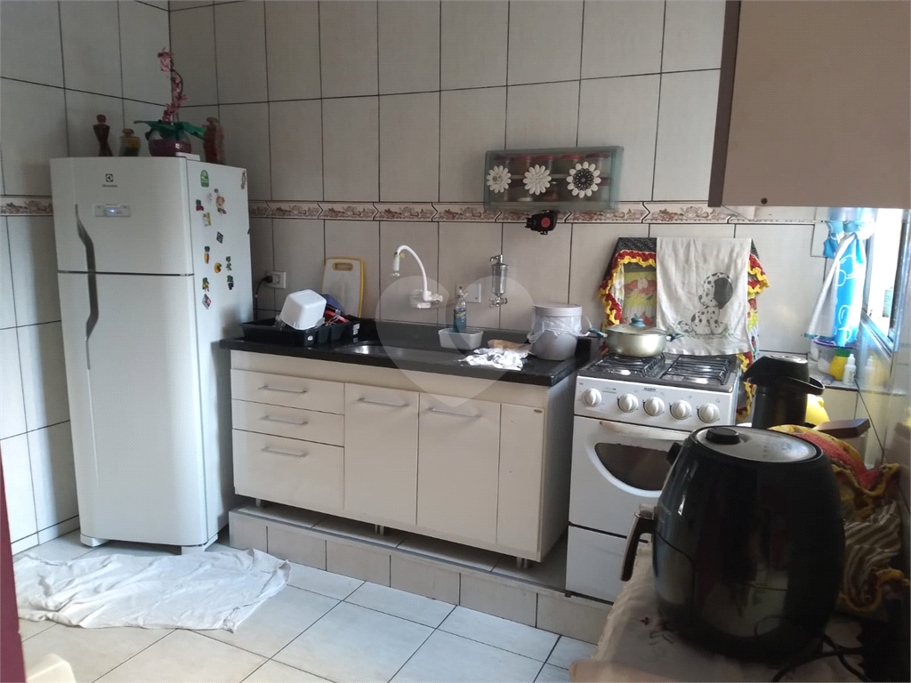 Casa à venda com 2 quartos, 231m² - Foto 2