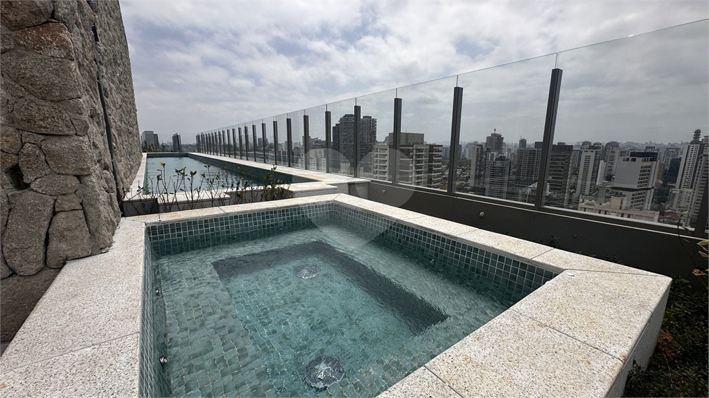 Apartamento de 68m² com Duas Suítes e Uma Vaga - Brooklin
