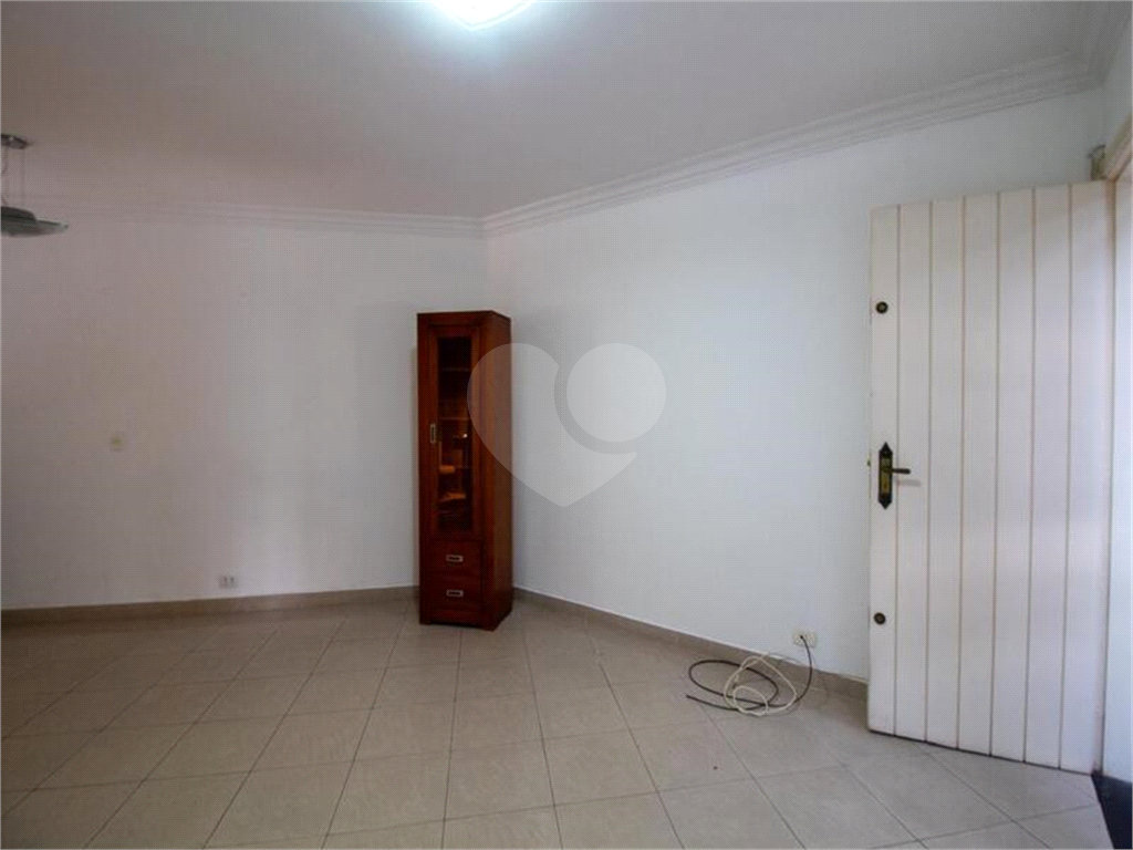 Casa à venda com 3 quartos, 120m² - Foto 11