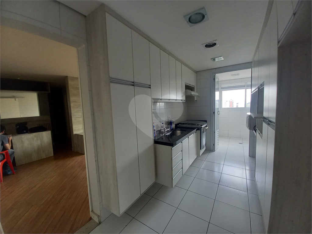 Apartamento próximo metrô Pd. Inglesa para locação de 3 quartos suítes e 2 vagas
