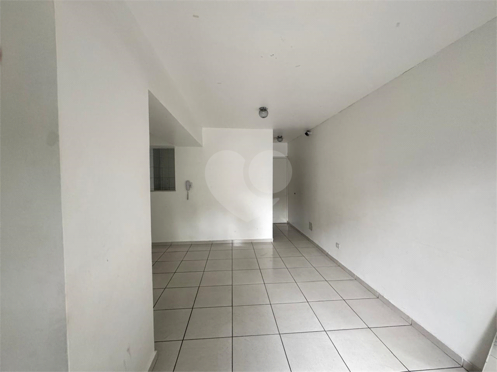 APARTAMENTO em ITAQUERA