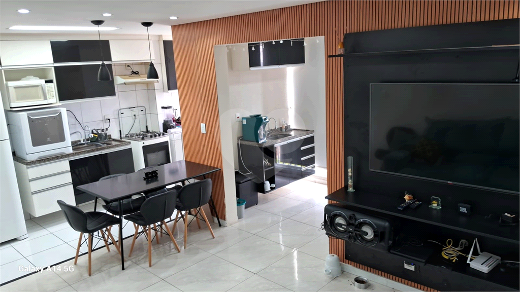 APARTAMENTO em VILA SÃO RAFAEL