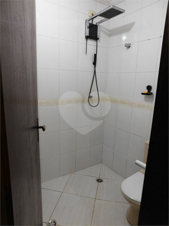 CONDOMÍNIO em JARDIM ALBERTINA