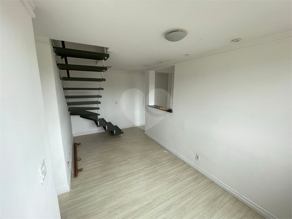 APARTAMENTO em JARDIM ARICANDUVA