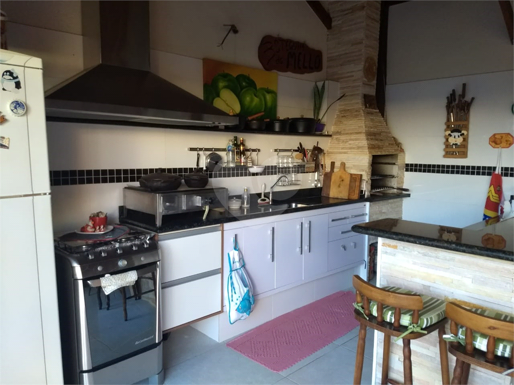 Casa de Condomínio à venda com 4 quartos, 204m² - Foto 20